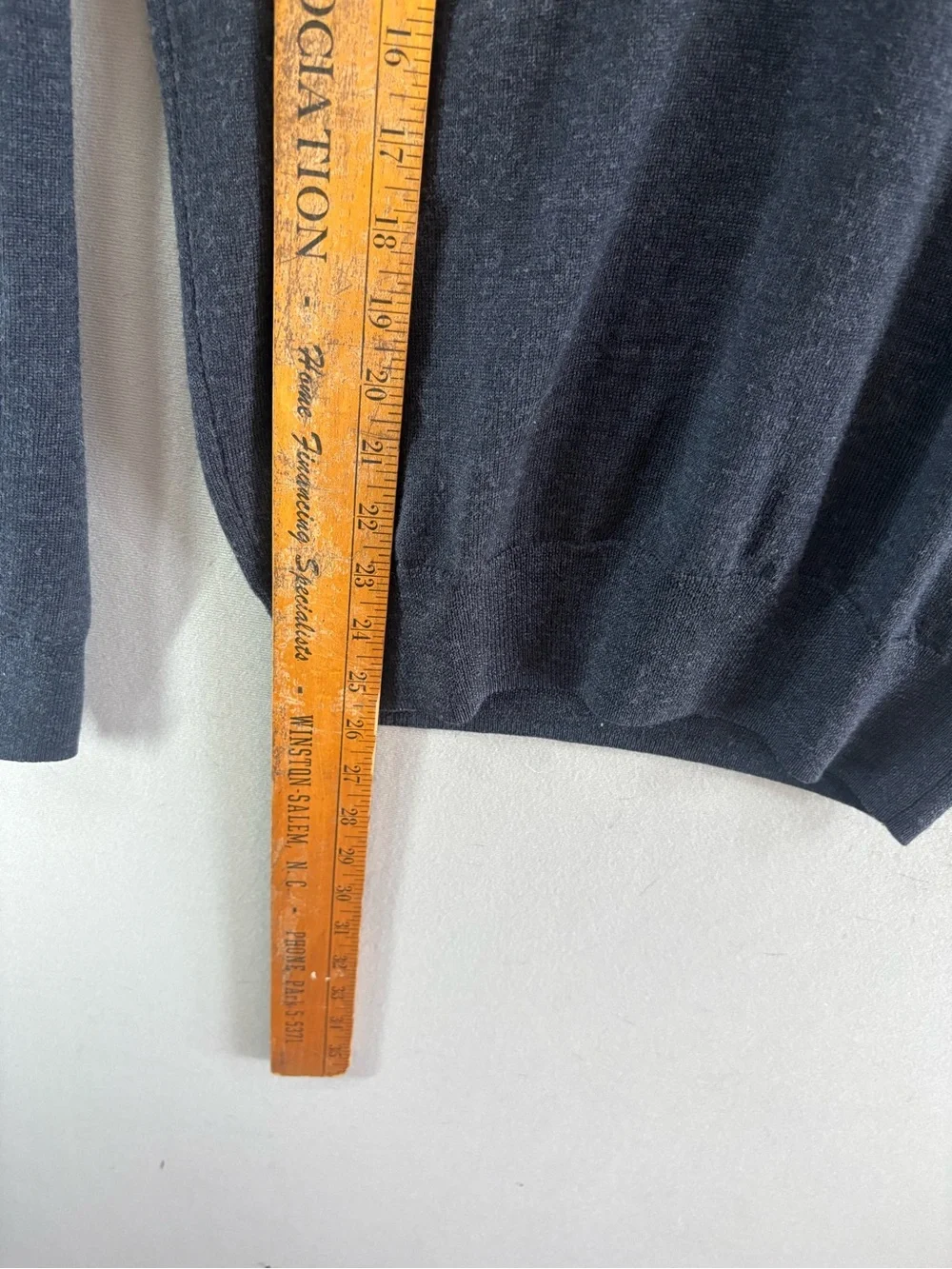 J Crew Merino Wool V Neck Gray Sweater Mens Size Small Classic